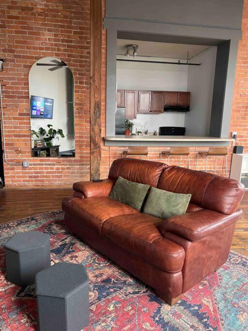 420 Friendly Canada Bridge View Loft Downtown Free Parking Detroit Kültér fotó